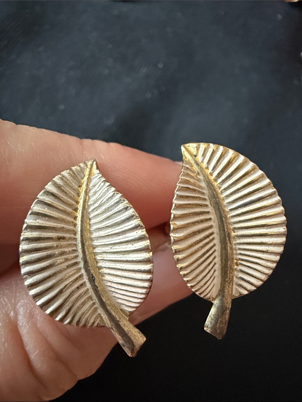 Vintage 10K gold over 925 sterling silver Canadian Bond Boyd leaf earrings